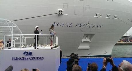 “I name this ship Royal Princess”. Battezzata a Southampton la nuova Ammiraglia Princess Cruises.