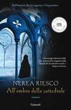 Recensione: All'ombra della cattedrale