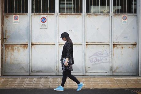Smilingischic, fashion blog, Sandra Bacci, outfit, street style, black, sneakers, 