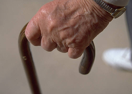 Anziani in difficoltà:un video racconta..
