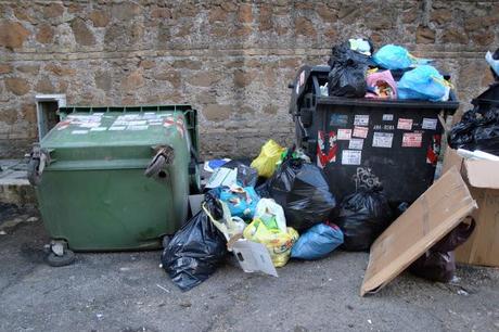 ABBIAMO UN PROBLEMA. UN SERISSIMO PROBLEMA. QUANDO CI DECIDEREMO AD AFFRONTARLO UNA VOLTA PER TUTTE?