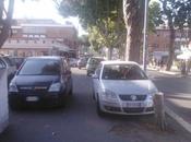 Piccole testimonianze Acilia. altro luogo dove figlio passeggino puoi devi uscire casa. Perché strada èostaggio prepotenza, egoismo, illegalità