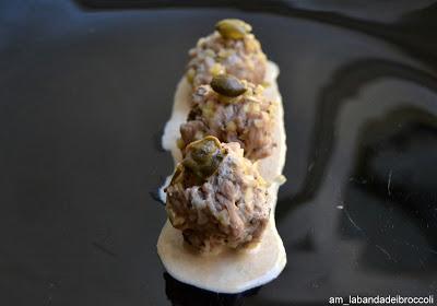 Siena and Stars. Le polpette di fassona e granella di nocciole in salsa tonné