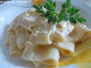 Calamarata Pasta Vera alla crema di salmone