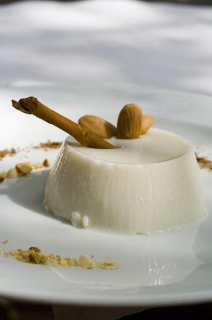 Intervista gastronomica ad Emanuela Ersilia Abbadessa Il biancomangiare di nonna Ersilia