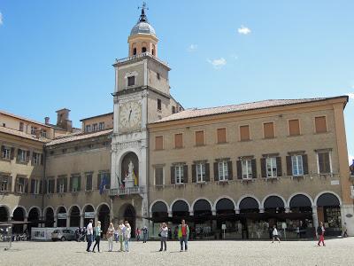 Il borgo antico di Modena