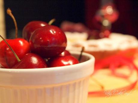 Crostata di ciliegie e ricotta con frolla al farro