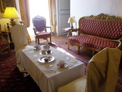 riassunto /all tomorrow parties