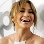 Jennifer Lopez: “Donne, dovete amarvi di più”