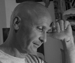 “Le mucche non leggono Montale” di Giulio Maffii – recensione di Marzia Carocci