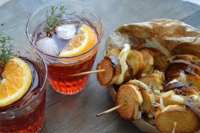 NEGRONI SBAGLIATO con SPIEDINI di SCAMORZA