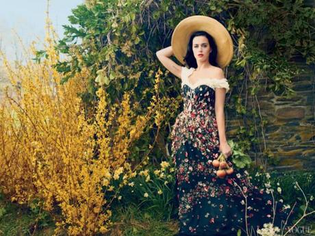 katy-perry-by-annie-leibovitz-for-vogue-us-july-2013-3