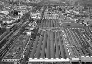 Pontedera - Veduta aerea stabilimento Piaggio - Foto tratta da Tempi di Lavoro, gli uomini che fabbricarono la Vespa - Tagete Edizioni-Pontedera 2012