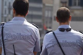 Eins, Zwei, Polizei