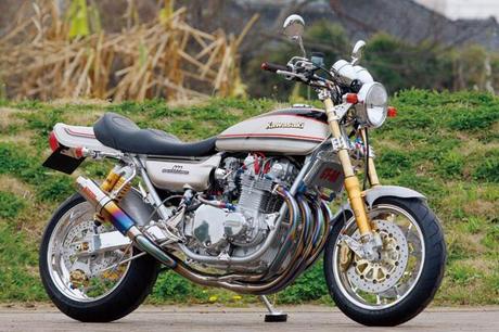 Kawasaki Z1 900 No.013 by Bull Dock