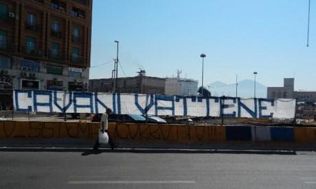 Striscioni contro Cavani - ennesima strategia di De Laurentiis