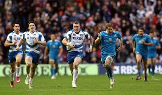 Grande sabato di rugby sui canali Sky Sport HD con quattro match in diretta esclusiva. In campo anche l'Italia contro la Scozia