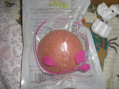 Review    KONJAC & PINK CLAY FACIAL SPONGE