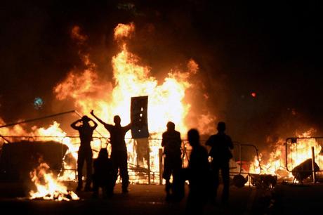 Brasile nel caos, scontri e violenze senza una vera ragione