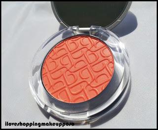 Limited edition Neon love by Glossip Make Up