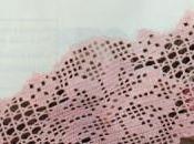 Schemi filet: bordo rosa centrino grande effetto
