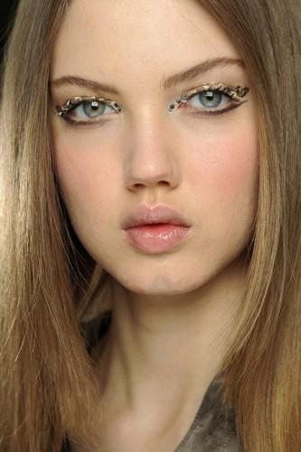 Chanel-Fall-2013-Superstition-Collection-Makeup-Look1