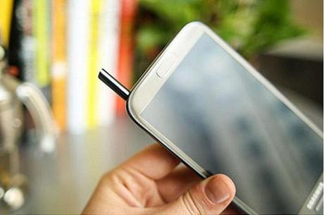 Samsung Galaxy Note 3: display da 5.7″ stando agli ultimi rumors