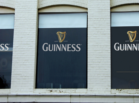 outdoor-guinness-windows-print