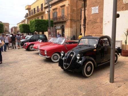 Raduno d'auto d'epoca a Castelvetrano per il 1° Trofeo Selinuntino