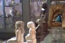 Mistero al museo di Manchester Una statuina egizia del 1800 a.C. ruota su se stessa
