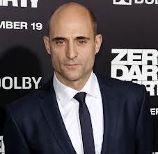 Mark Strong potrebbe passare Lanterna Verde L'Uomo d'Acciaio