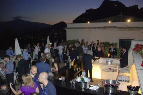 Grand Hotel Timeo - La terrazza che ospitava l'esclusivo Lancia Café - Foto di Riccardo Marino Resoconto Semi-Ironico di un’Inviata al Taormina Film Fest