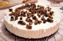 Cheesecake con i cookies al cioccolato