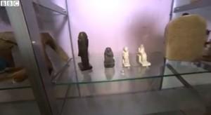 È giallo a Manchester: una statuetta egizia di 4 mila anni si muove da sola al museo