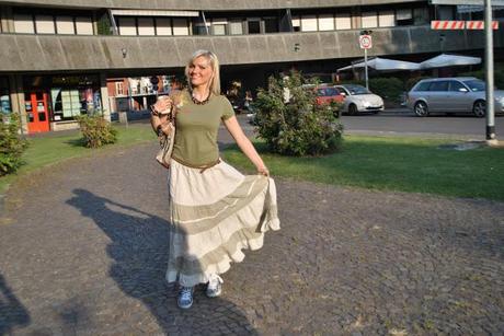 MAXI SKIRT AND A MILITARY GREEN TEE