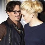 Mosca, Johnny Depp sul red carpet con Amber Heard