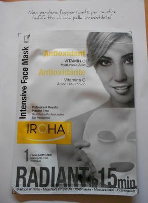 Appena provata: maschera viso in tessuto Iroha Nature....rimedio d'emergenza per appuntamenti galanti. Appena provata: maschera viso in tessuto Iroha Nature....rimedio d'emergenza per appuntamenti galanti.
