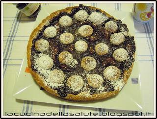 Crostata agli amaretti e marmellata di fragole