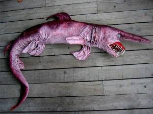 L’incredibile Squalo Goblin: il corpo è rosa e ricorda una sagoma di cartapesta