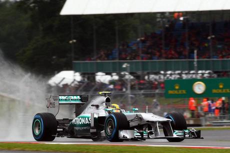 F1 Hamilton in pole a Silverstone, prima fila Mercedes. Disastro Ferrari