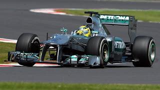 Nico Rosberg 'graziato' dai giudici di gara