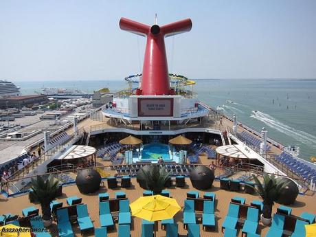 Carnival Sunshine; storia, recensione e curiosità...