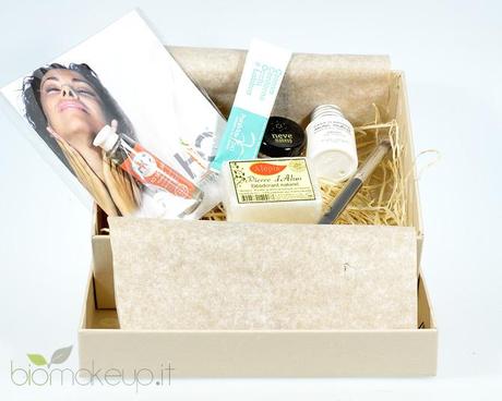 Glossybox 01 GlossyBox Green del mese di Giugno,  foto (C) 2013 Biomakeup.it