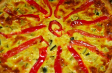 Quiche estiva con peperoni e zucchine