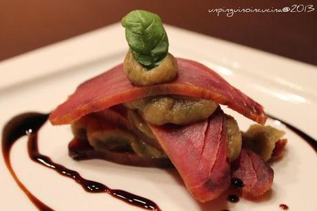 Millefoglie di mosciame di tonno e mousse di melanzane