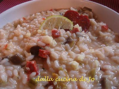 Risotto con melanzane, friggitelli, feta e chorizo