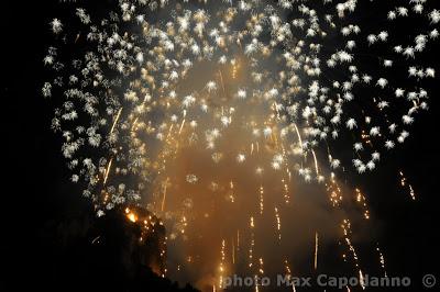 A Montepertuso, Positano,  i fuochi in onore a Santa Maria delle Grazie