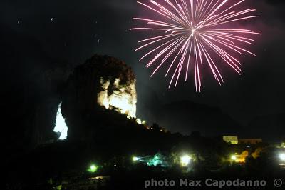 A Montepertuso, Positano,  i fuochi in onore a Santa Maria delle Grazie