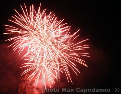 A Montepertuso, Positano,  i fuochi in onore a Santa Maria delle Grazie
