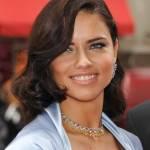 Adriana Lima: copia il suo trucco con 3 facili passaggi